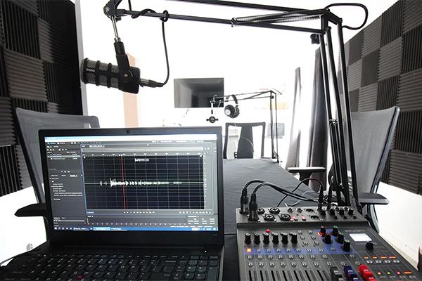 wpupload_2021_04_Podcast_3.jpg